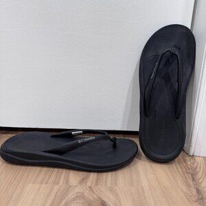 Columbia Black Flip Flops, 8